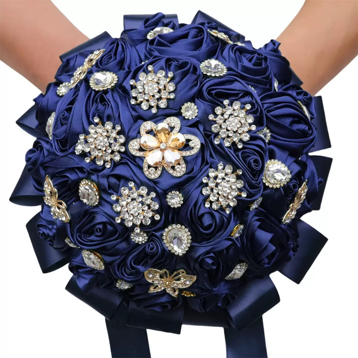 Sparkling Rhinestone Butterfly Brooch Satin Rose Ramo Quinceañera Bouquet LQ1108