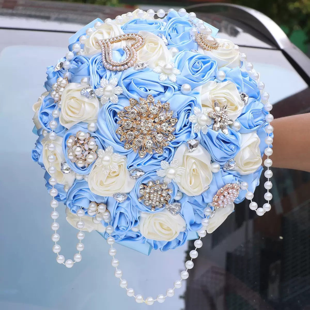 LQ2023D Quinceañera Bouquet - Cascading Pearls & Crystal Brooches Keepsake Ramo